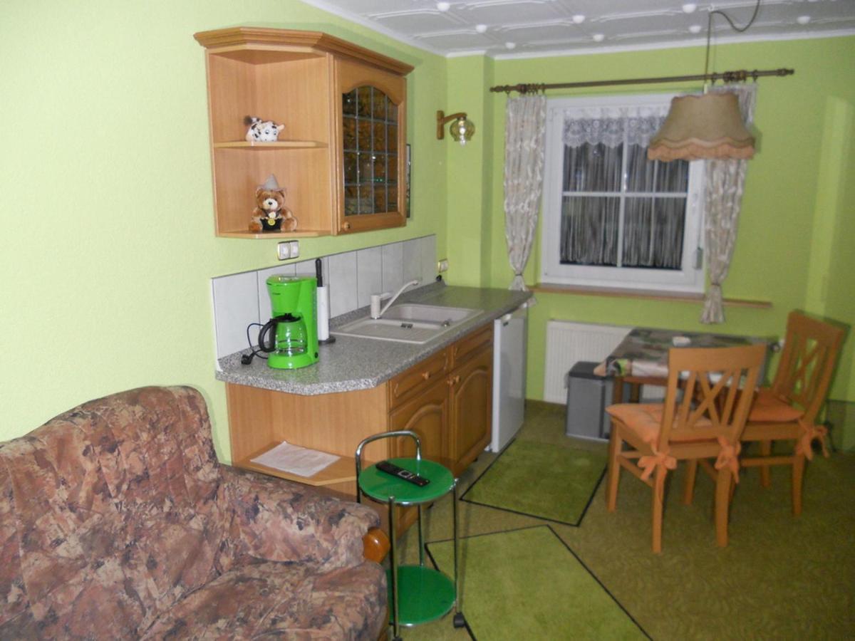 Familienpension แอร์ฟวร์ท ภายนอก รูปภาพ
